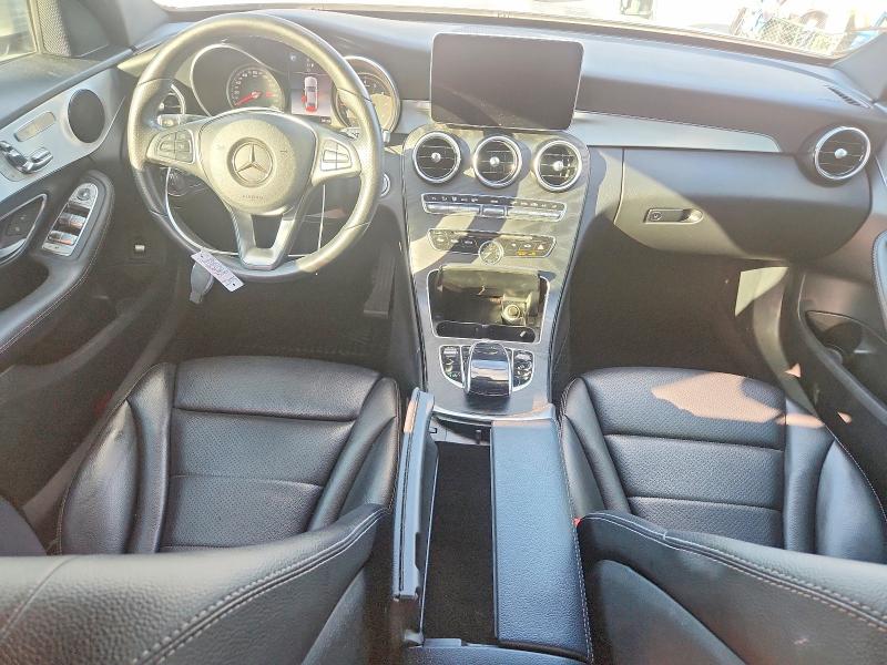 67701396 :رقم المزاد ، 55SWF4JB7JU268402 vin ، 2018 Mercedes-benz C مزاد بيع