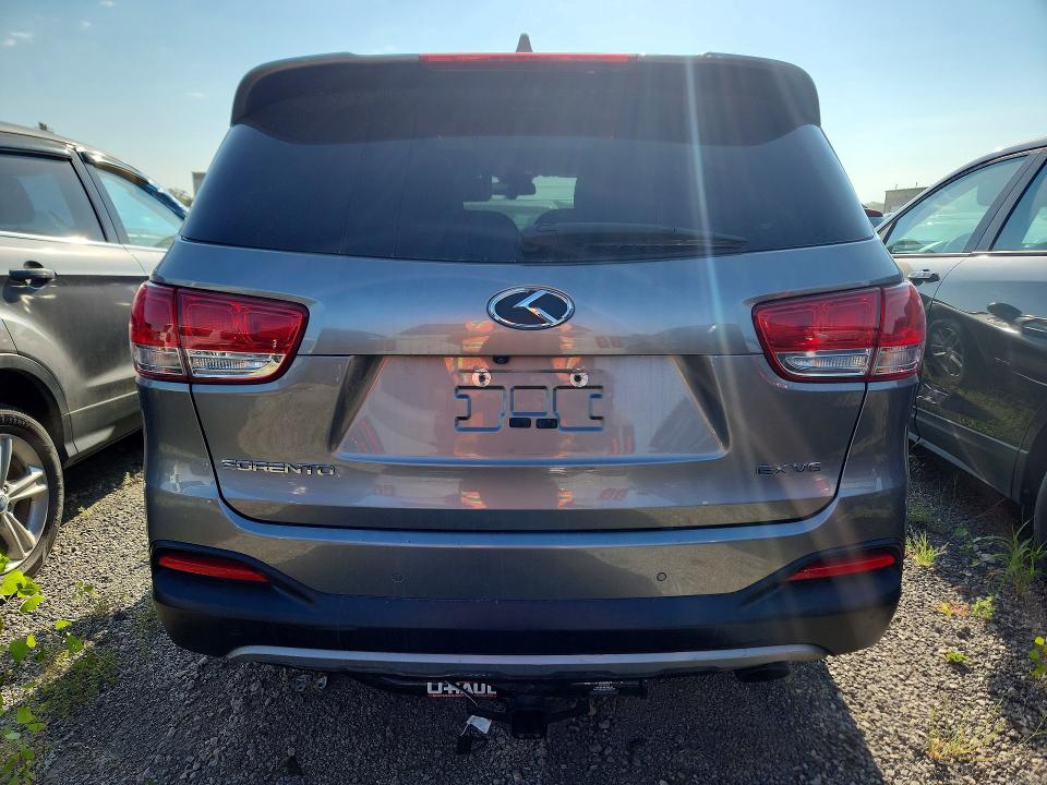 2017 Kia Sorento მანქანა იყიდება აუქციონზე, vin: 5XYPHDA52HG313453, აუქციონის ნომერი: 62645636