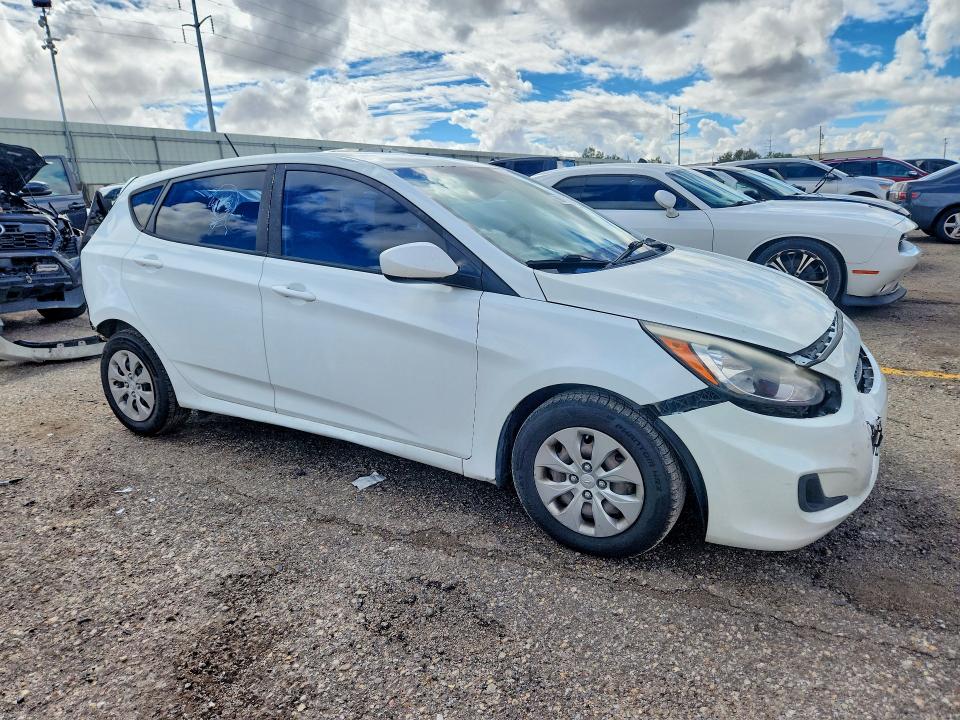 Продажа на аукционе авто 2016 Hyundai Accent, vin: KMHCT5AE4GU270360, номер лота: 69453386