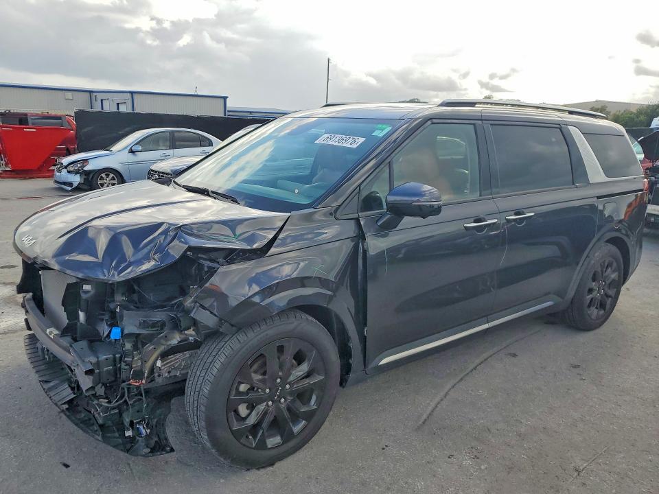 2023 Kia Carnival მანქანა იყიდება აუქციონზე, vin: KNDNE5H36P6237389, აუქციონის ნომერი: 69136976