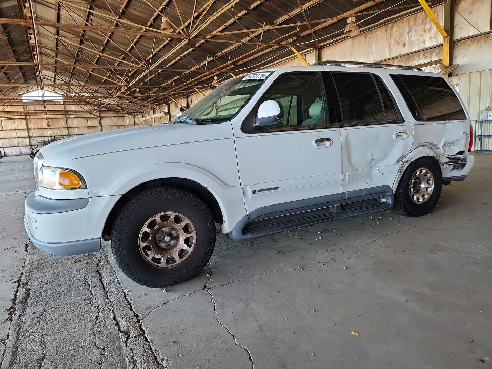 69773196 :رقم المزاد ، 5LMRU27L1WLJ50979 vin ، 1998 Lincoln Navigator مزاد بيع