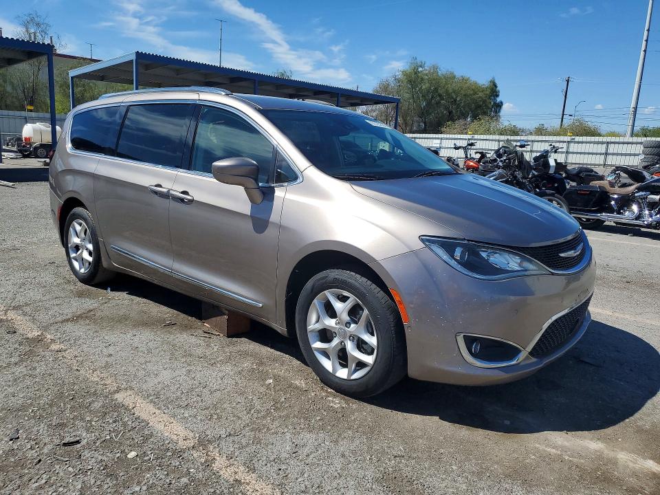 Продаж на аукціоні авто 2018 Chrysler Pacifica, vin: 2C4RC1EG4JR350426, номер лоту: 67720306