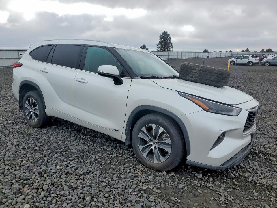 2022 Toyota Highlander Hybrid მანქანა იყიდება აუქციონზე, vin: 5TDHBRCH2NS554647, აუქციონის ნომერი: 67931896