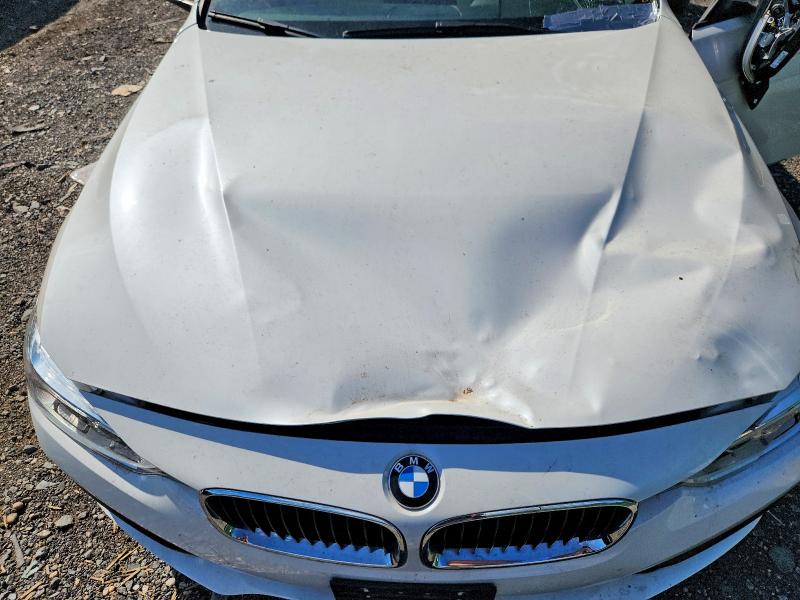 68172726 :رقم المزاد ، WBA8E1G51JNU90882 vin ، 2018 Bmw 320 مزاد بيع