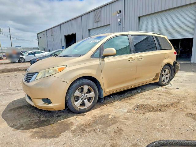 2011 Toyota Sienna მანქანა იყიდება აუქციონზე, vin: 5TDKK3DC0BS122222, აუქციონის ნომერი: 70513436