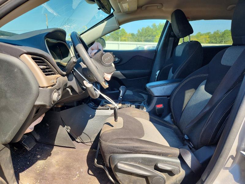 67045636 :رقم المزاد ، 1C4PJLCX0JD518013 vin ، 2018 Jeep Cherokee مزاد بيع
