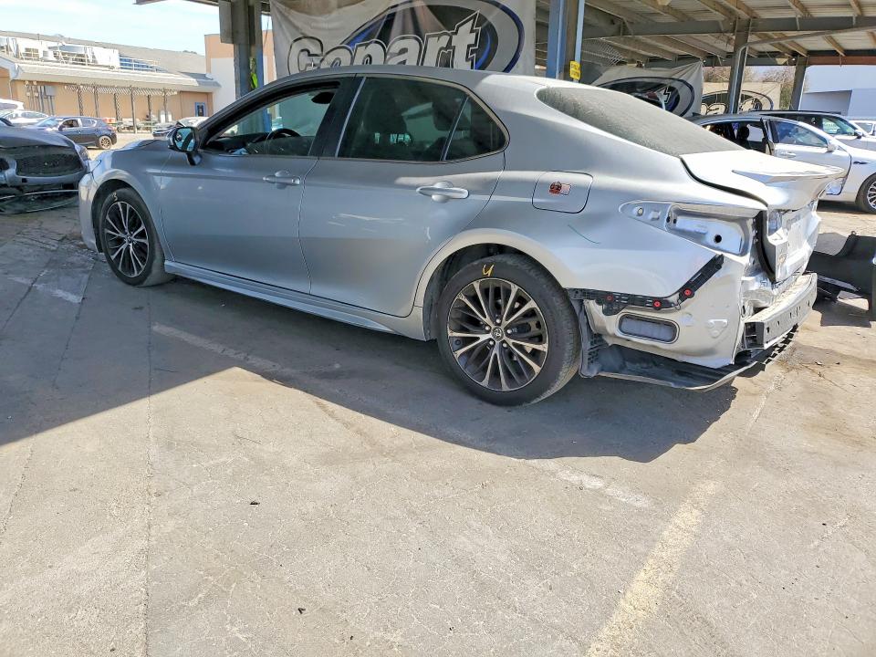 2018 Toyota Camry მანქანა იყიდება აუქციონზე, vin: 4T1B11HKXJU594376, აუქციონის ნომერი: 70478586