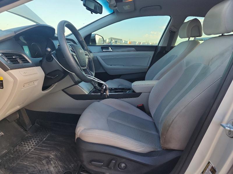 2015 Hyundai Sonata მანქანა იყიდება აუქციონზე, vin: 5NPE34AF0FH070343, აუქციონის ნომერი: 67270736