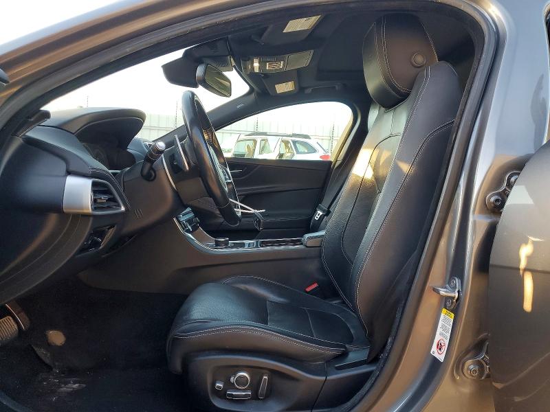 71261056 :رقم المزاد ، SAJAM4FV2JCP16998 vin ، 2018 Jaguar Xe مزاد بيع