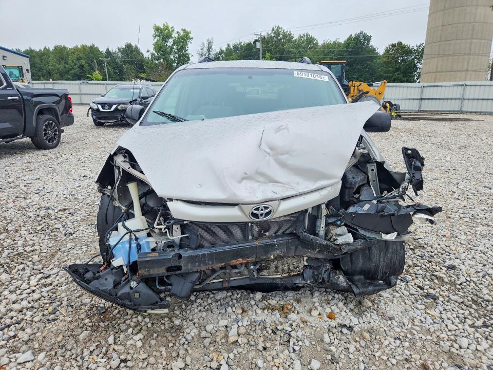 2006 Toyota Sienna მანქანა იყიდება აუქციონზე, vin: 5TDZA23C36S565290, აუქციონის ნომერი: 69101016