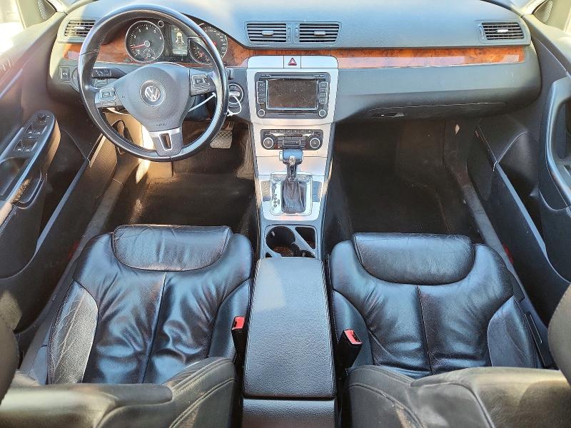 2010 Volkswagen Passat მანქანა იყიდება აუქციონზე, vin: WVWEK9AN3AE104873, აუქციონის ნომერი: 70952736