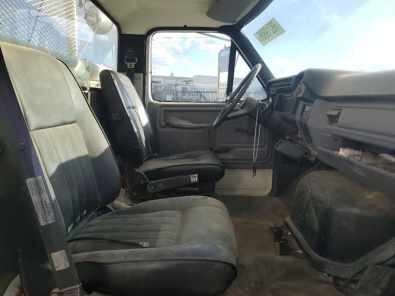 68219886 :رقم المزاد ، 1FDXF80E1VVA13403 vin ، 1997 Ford F800 مزاد بيع