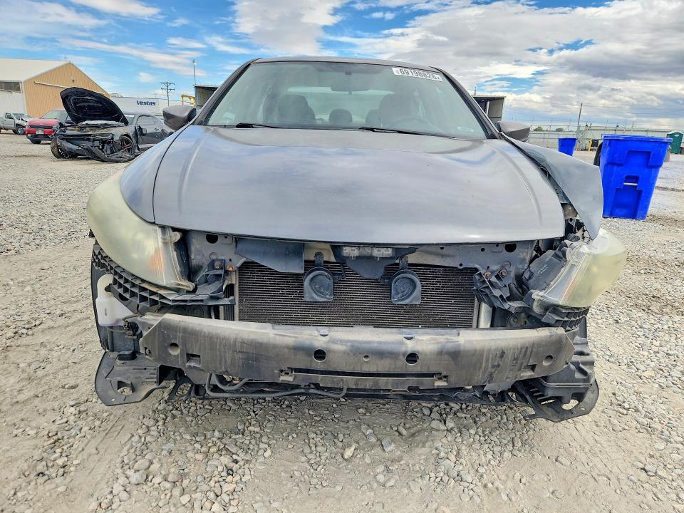 2011 Honda Accord მანქანა იყიდება აუქციონზე, vin: 1HGCP2F76BA009860, აუქციონის ნომერი: 69198826