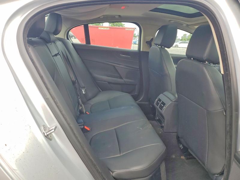 Продаж на аукціоні авто 2017 Jaguar Xe, vin: SAJAD4BN2HA970206, номер лоту: 70574566