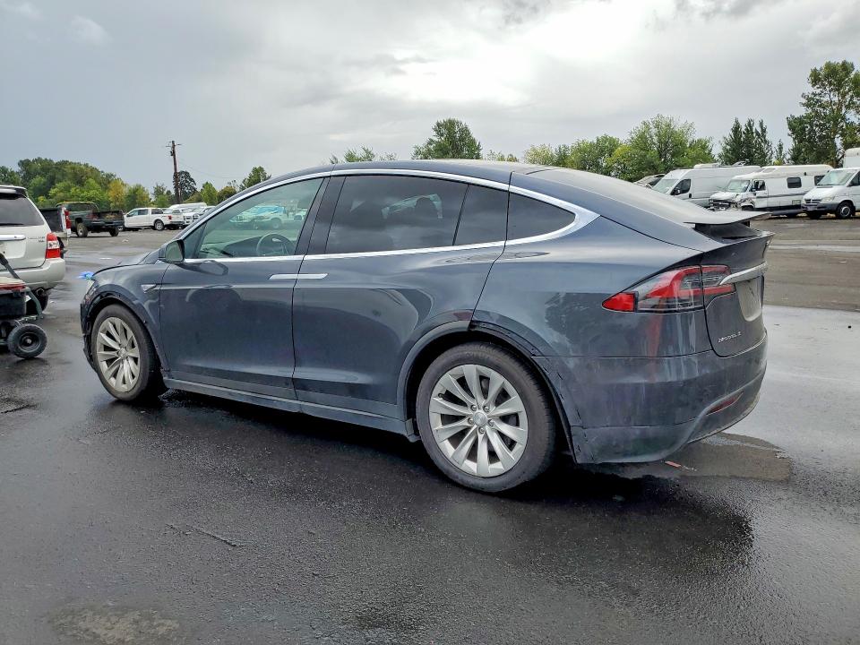 Продажа на аукционе авто 2016 Tesla Model X, vin: 5YJXCAE24GF017840, номер лота: 67245376