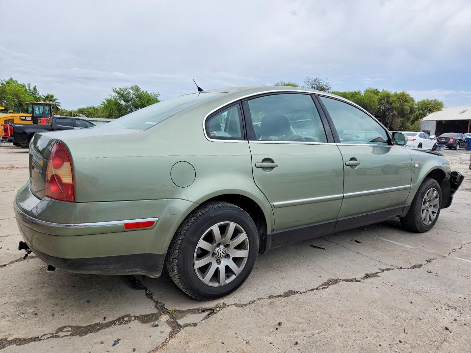 2001 Volkswagen Passat მანქანა იყიდება აუქციონზე, vin: WVWPD63B01P102412, აუქციონის ნომერი: 69624896