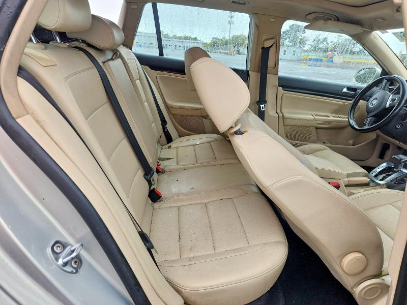 70101526 :رقم المزاد ، 3VWPL7AJ8BM633543 vin ، 2011 Volkswagen Jetta مزاد بيع