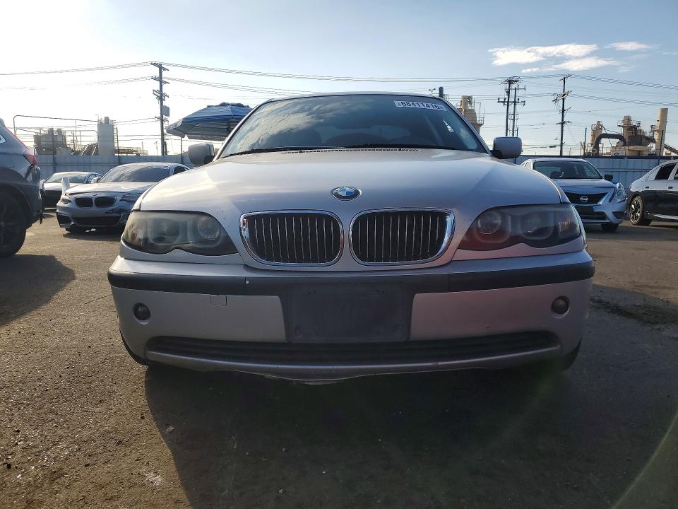 68411416 :رقم المزاد ، WBAET37412NG81606 vin ، 2002 Bmw 325 مزاد بيع