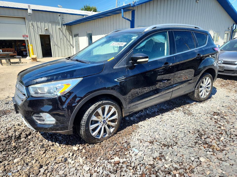 67726026 :رقم المزاد ، 1FMCU9J99HUE98718 vin ، 2017 Ford Escape مزاد بيع