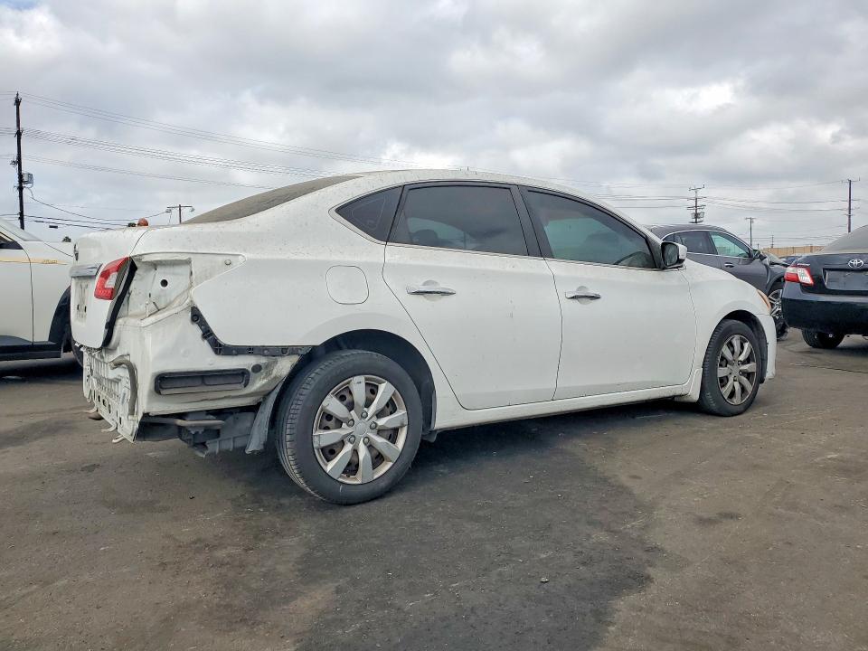 Продажа на аукционе авто 2015 Nissan Sentra, vin: 3N1AB7AP5FY285427, номер лота: 69020236