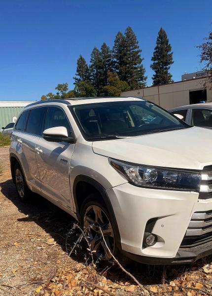 Продажа на аукционе авто 2019 Toyota Highlander Hybrid, vin: 5TDDGRFH0KS059077, номер лота: 71279336