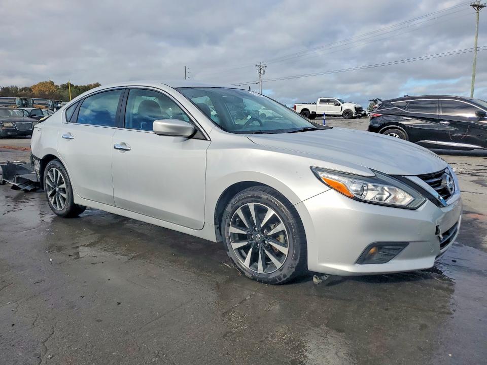 Продаж на аукціоні авто 2018 Nissan Altima, vin: 1N4AL3AP3JC116470, номер лоту: 69930536