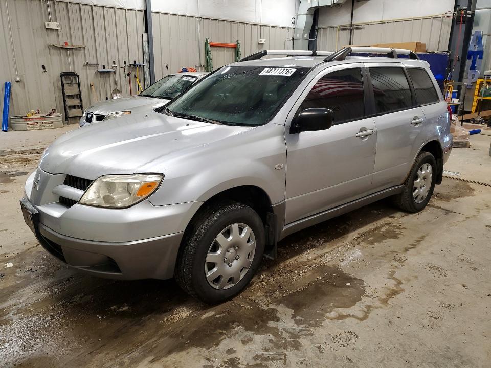 2005 Mitsubishi Outlander მანქანა იყიდება აუქციონზე, vin: JA4LZ31F15U048933, აუქციონის ნომერი: 68711376