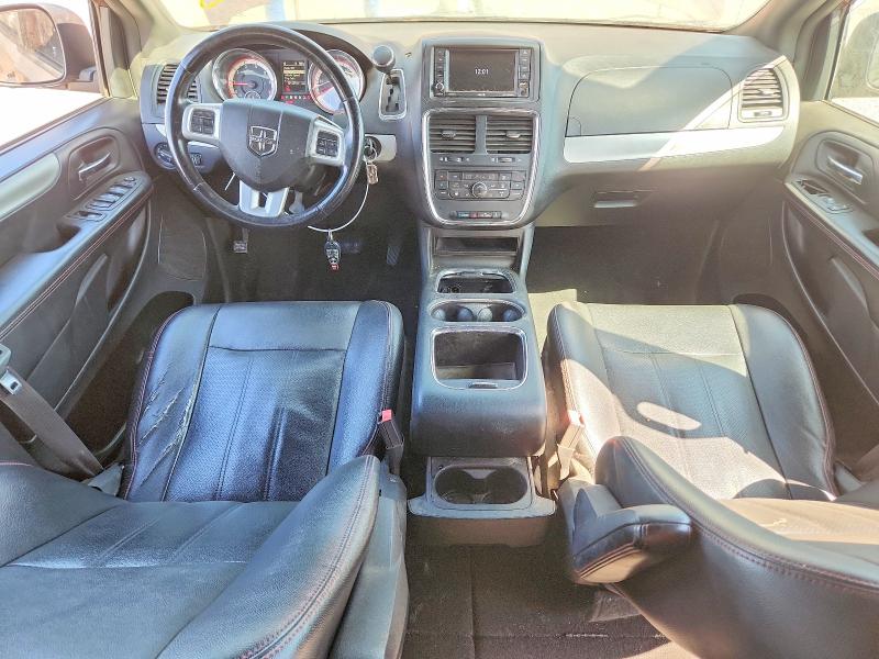 67130546 :رقم المزاد ، 2C4RDGEG6JR335653 vin ، 2018 Dodge Grand Caravan مزاد بيع