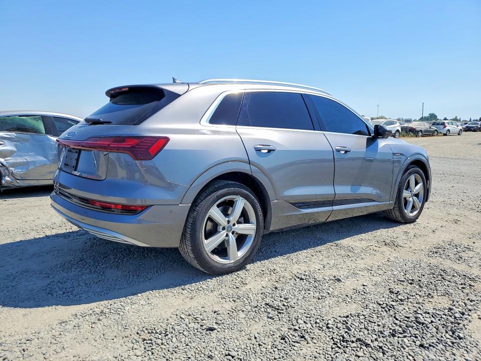 Aukcja sprzedaży 2019 Audi E-tron, vin: WA1LABGE5KB013108, numer aukcji: 68828086