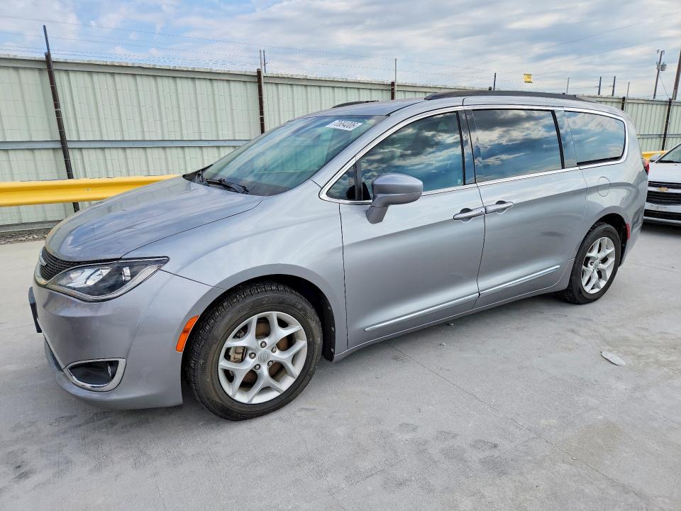2017 Chrysler Pacifica მანქანა იყიდება აუქციონზე, vin: 2C4RC1BG4HR654726, აუქციონის ნომერი: 70684006