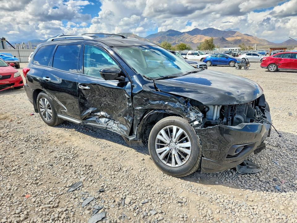 Продажа на аукционе авто 2017 Nissan Pathfinder, vin: 5N1DR2MM2HC626543, номер лота: 69423576