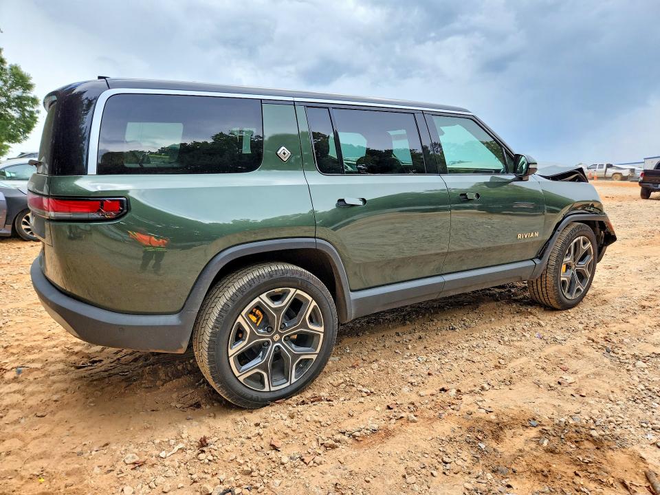 68608076 :رقم المزاد ، 7PDSGABL0PN000121 vin ، 2023 Rivian R1s مزاد بيع