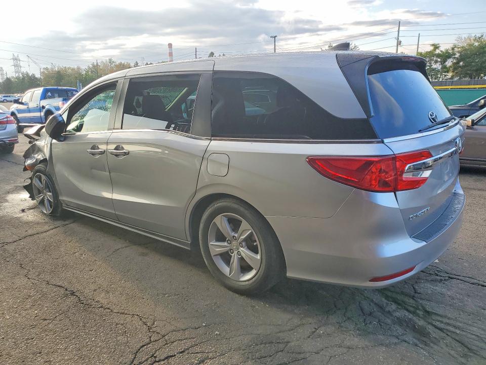 69770486 :رقم المزاد ، 5FNRL6H78KB003557 vin ، 2019 Honda Odyssey مزاد بيع