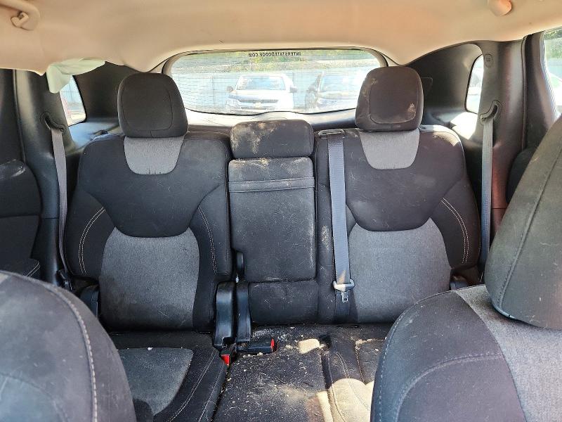 67045636 :رقم المزاد ، 1C4PJLCX0JD518013 vin ، 2018 Jeep Cherokee مزاد بيع