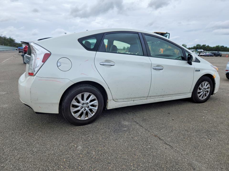 2013 Toyota Prius Plug-in Hybrid მანქანა იყიდება აუქციონზე, vin: JTDKN3DPXD3038813, აუქციონის ნომერი: 69676256
