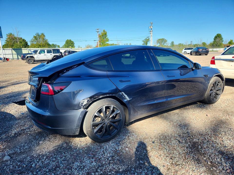 2022 Tesla Model 3 მანქანა იყიდება აუქციონზე, vin: 5YJ3E1EB7NF329057, აუქციონის ნომერი: 66623326