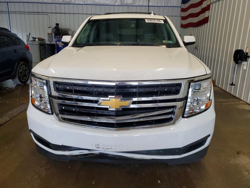 69028166 :رقم المزاد ، 1GNSKHKC6JR257127 vin ، 2018 Chevrolet Suburban مزاد بيع