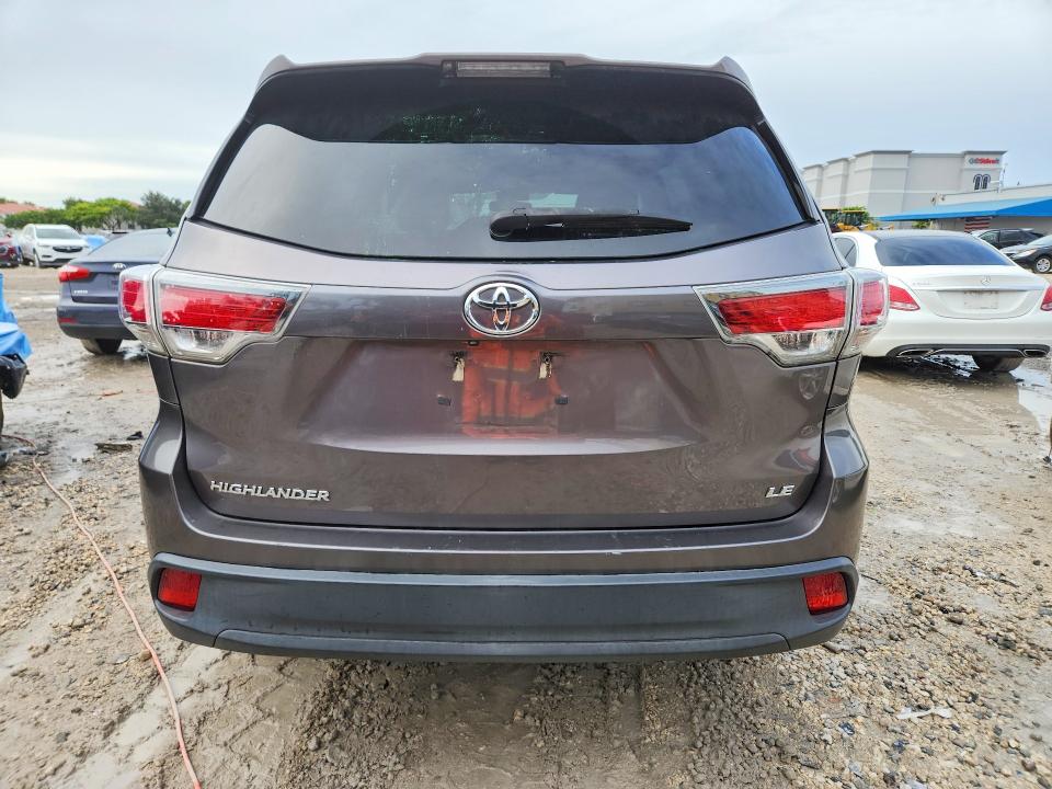 71149526 :رقم المزاد ، 5TDZARFH2FS016664 vin ، 2015 Toyota Highlander مزاد بيع