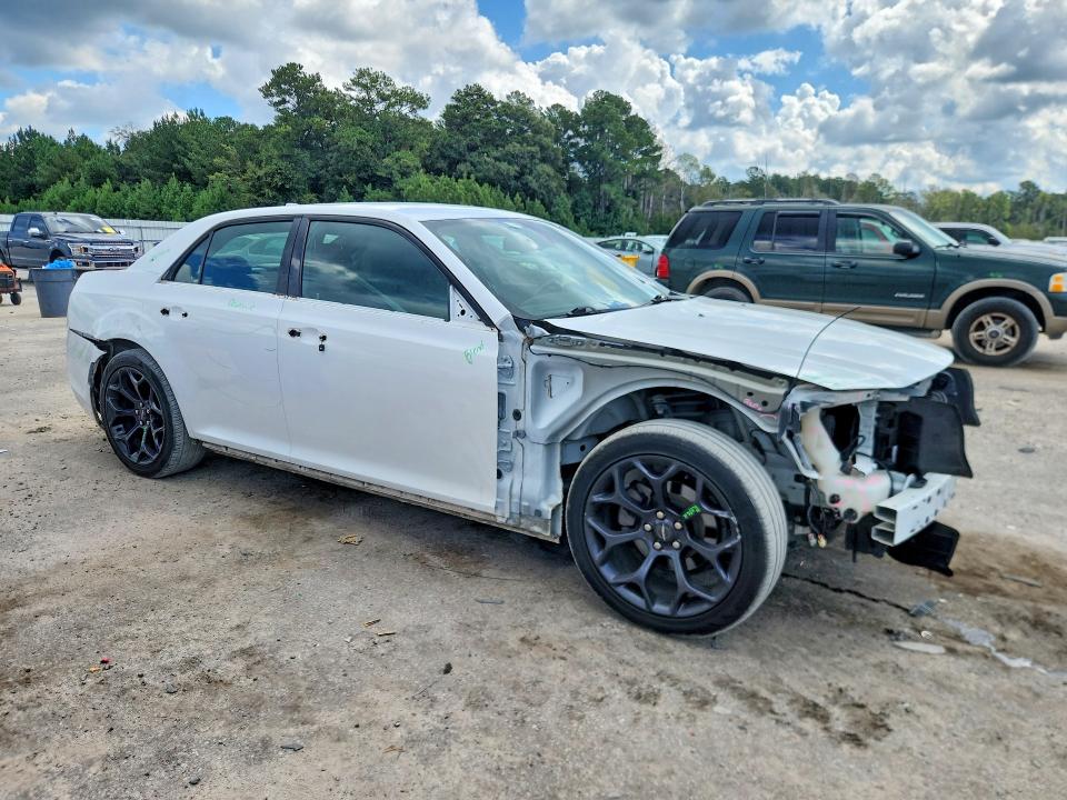 68013586 :رقم المزاد ، 2C3CCABGXKH648050 vin ، 2019 Chrysler 300 مزاد بيع