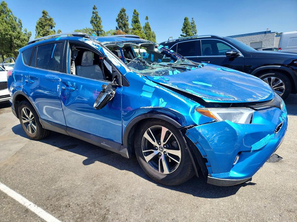 Aukcja sprzedaży 2018 Toyota Rav4, vin: JTMWFREV3JJ737710, numer aukcji: 68333736