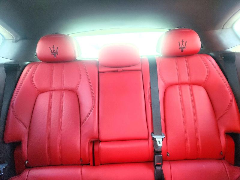Продажа на аукционе авто 2019 Maserati Levante, vin: ZN661XUS4KX333323, номер лота: 69521336
