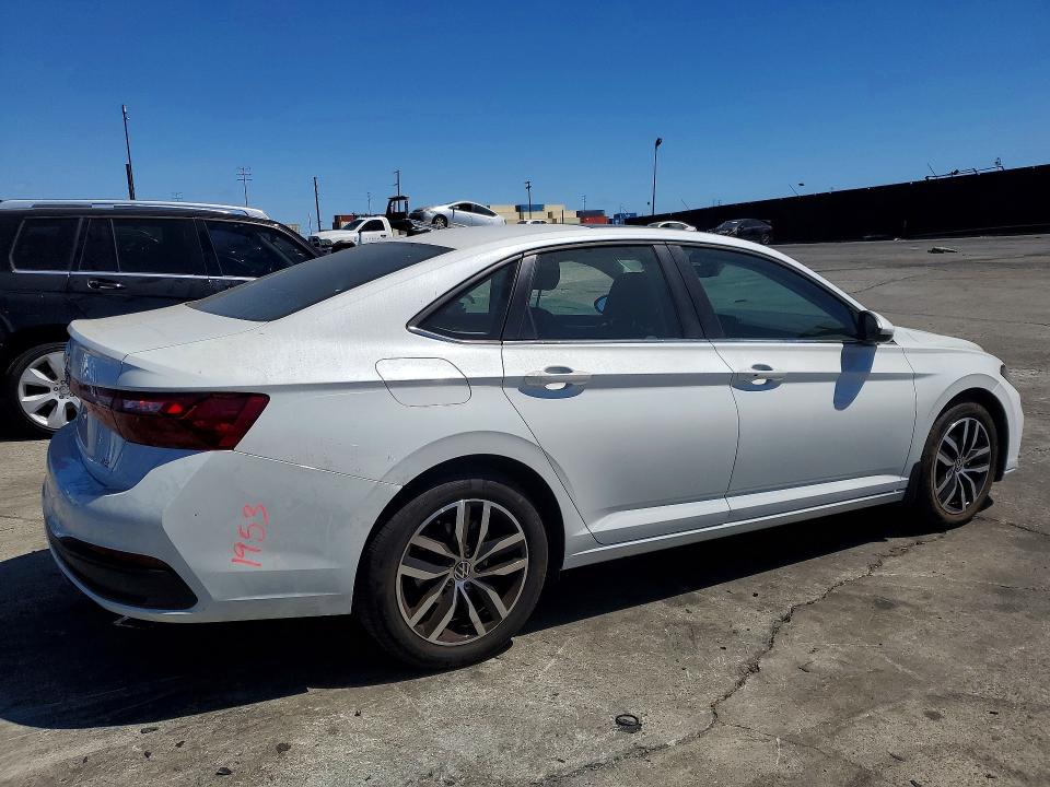 67841076 :رقم المزاد ، 3VW7X7BU8SM018570 vin ، 2025 Volkswagen Jetta مزاد بيع
