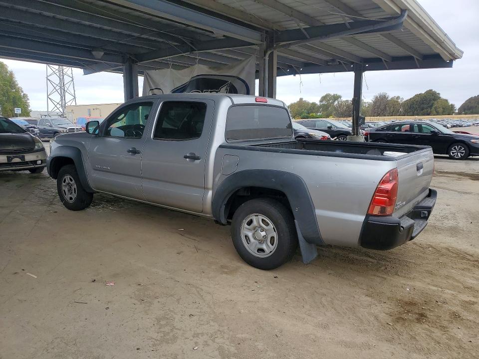 Продажа на аукционе авто 2015 Toyota Tacoma, vin: 5TFJX4CN2FX055838, номер лота: 70161596