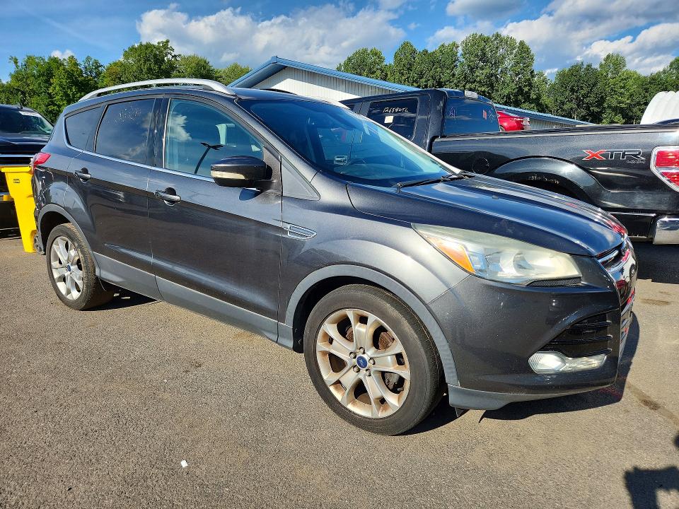 67850166 :رقم المزاد ، 1FMCU0JX4FUA14817 vin ، 2015 Ford Escape مزاد بيع
