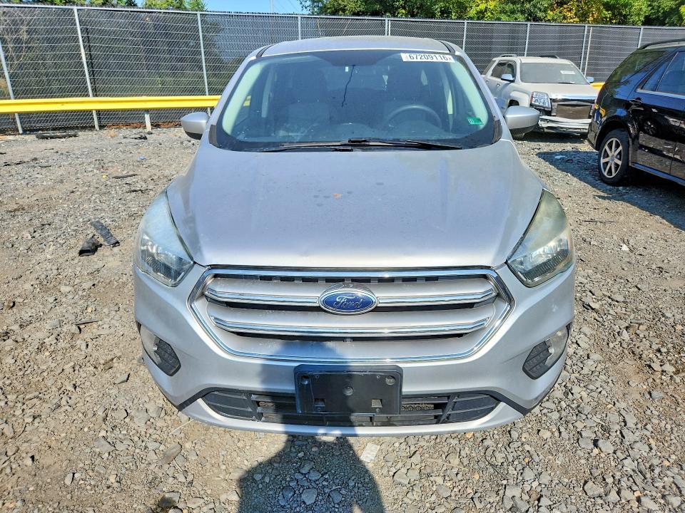 2017 Ford Escape მანქანა იყიდება აუქციონზე, vin: 1FMCU9GD0HUB45988, აუქციონის ნომერი: 67209116