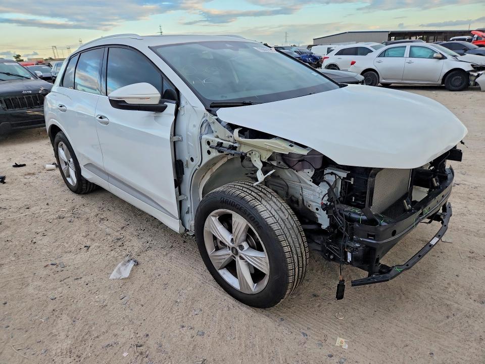 70661376 :رقم المزاد ، WA1M2BFZXPP000306 vin ، 2023 Audi Q4 E-tron مزاد بيع
