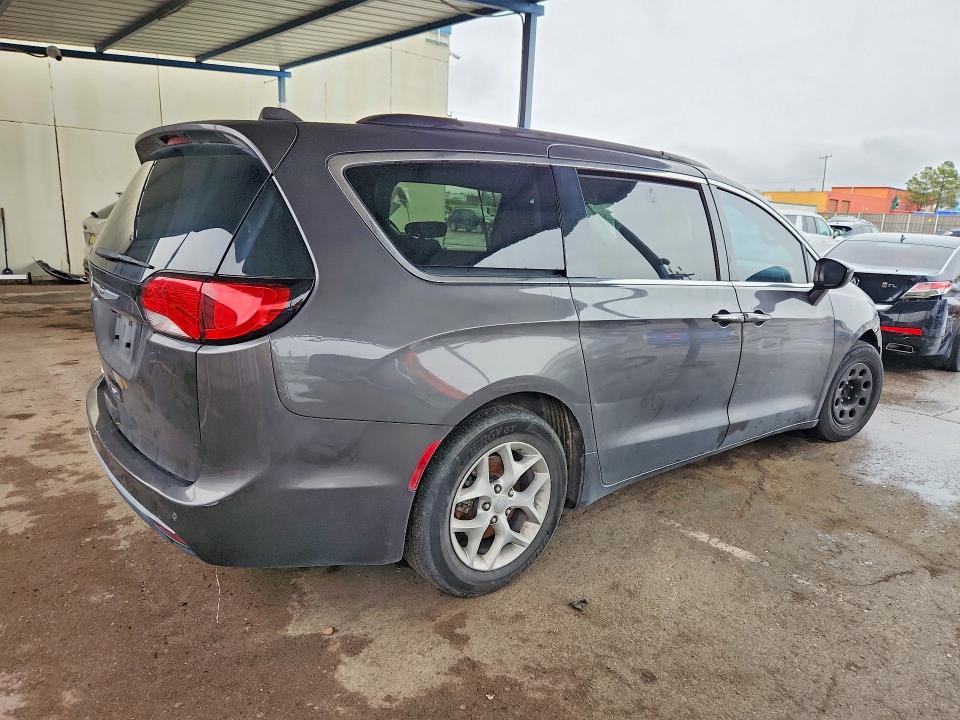 70300436 :رقم المزاد ، 2C4RC1FG7KR628655 vin ، 2019 Chrysler Pacifica مزاد بيع