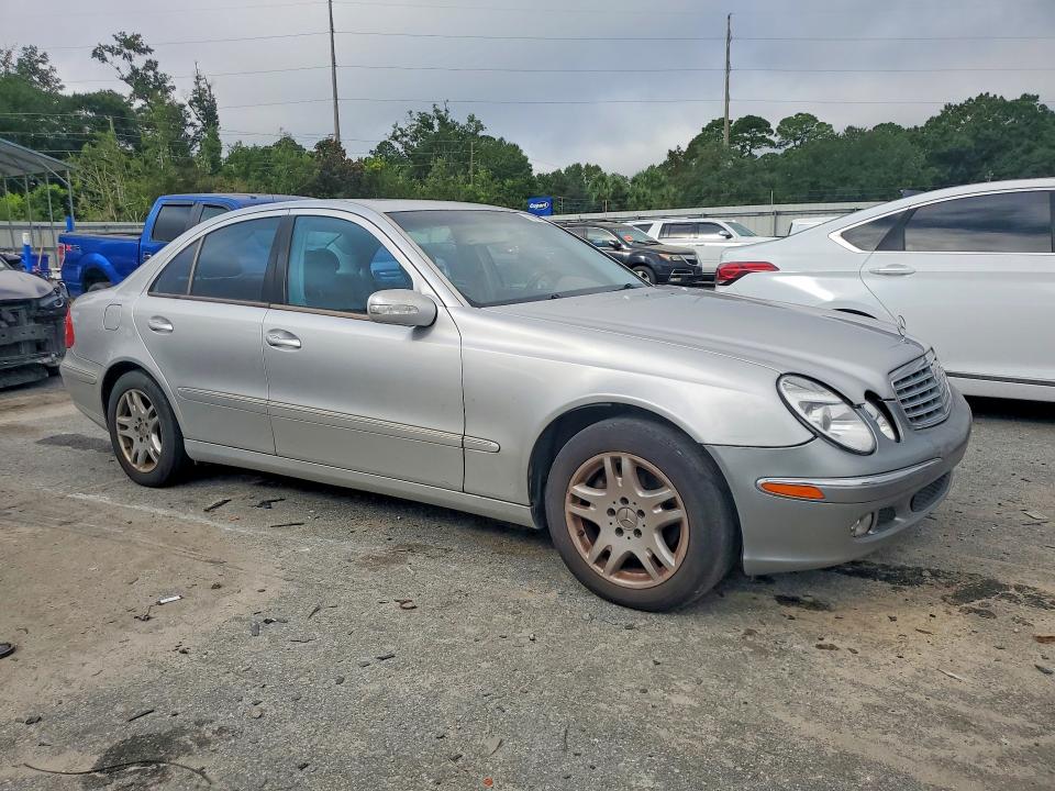 2004 Mercedes-benz E მანქანა იყიდება აუქციონზე, vin: WDBUF65J04A408095, აუქციონის ნომერი: 67182046