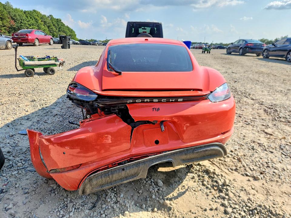 69592456 :رقم المزاد ، WP0AB2A84HS285509 vin ، 2017 Porsche Cayman مزاد بيع