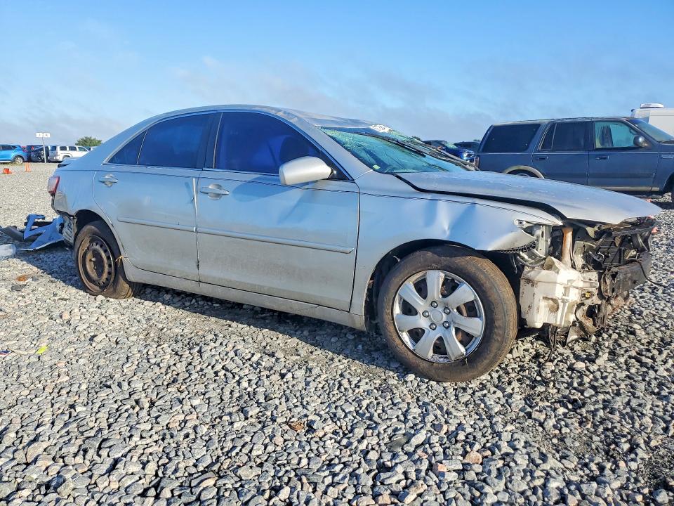 69728776 :رقم المزاد ، 4T1BE46K27U059110 vin ، 2007 Toyota Camry مزاد بيع